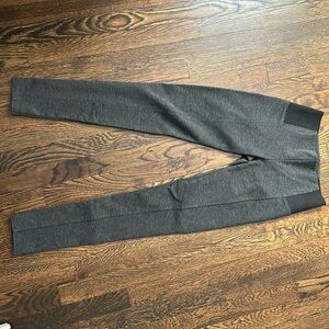 Simply Vera size extra small leggings